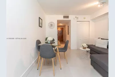 1200 Brickell Bay Dr #3210, Miami, FL 33131 - Photo 15