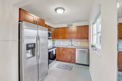 150 SW 134th Way #304R, Pembroke Pines, FL 33027 - Photo 3