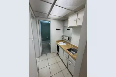 7010 NW 186th St #5-121A, Hialeah, FL 33015 - Photo 5