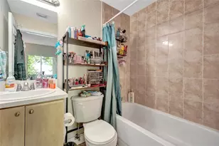 7985 NW 8th St, Miami, FL 33126 - Photo 25