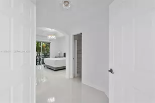 1382 Harbor View W, Hollywood, FL 33019 - Photo 29