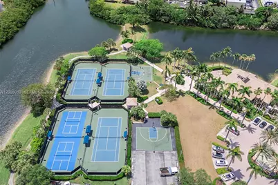 1382 Harbor Vw W #0, Hollywood, FL 33019 - Photo 45