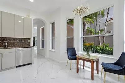 1382 Harbor Vw W #0, Hollywood, FL 33019 - Photo 9
