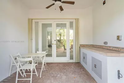 1382 Harbor Vw W #0, Hollywood, FL 33019 - Photo 21