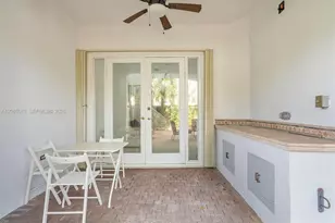 1382 Harbor View W, Hollywood, FL 33019 - Photo 21