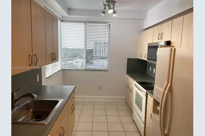 2550 SW 27th Ave #606, Miami, FL 33133 - Photo 3