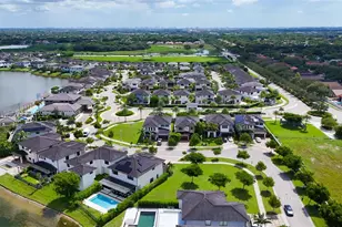 15490 NW 91st Ct, Miami Lakes, FL 33018 - Photo 35