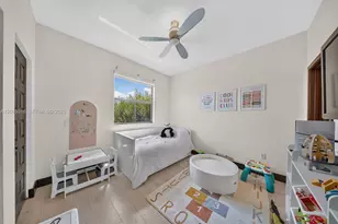 15490 NW 91st Ct, Miami Lakes, FL 33018 - Photo 15
