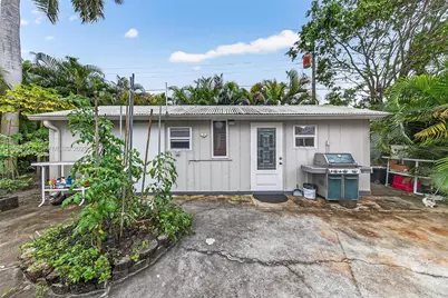 918 NE 4th St, Hallandale Beach, FL 33009 - Photo 23