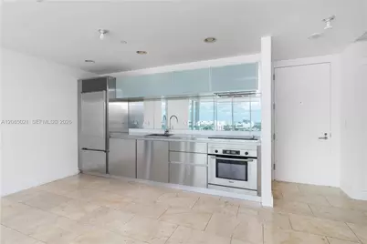 1040 Biscayne Blvd #1806, Miami, FL 33132 - Photo 13