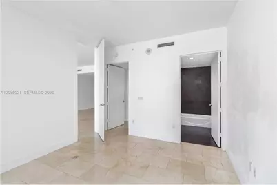 1040 Biscayne Blvd #1806, Miami, FL 33132 - Photo 25