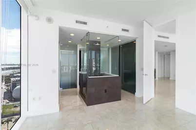 1040 Biscayne Blvd #1806, Miami, FL 33132 - Photo 7