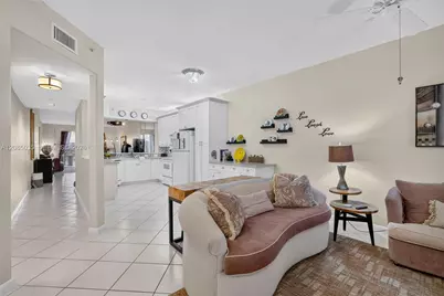 7727 Southampton Ter #310, Tamarac, FL 33321 - Photo 3