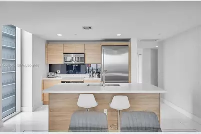 16385 Biscayne Blvd #2707, North Miami Beach, FL 33160 - Photo 17