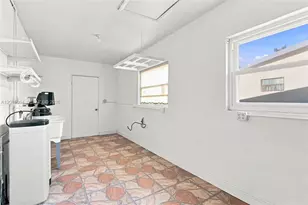 7470 NW 21st Ct, Sunrise, FL 33313 - Photo 15