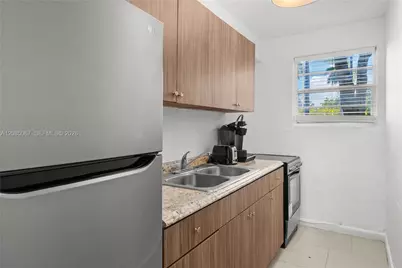 1685 Jefferson Ave #7, Miami Beach, FL 33139 - Photo 5