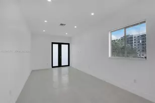 18316 SW 102nd Pl, Miami, FL 33157 - Photo 9