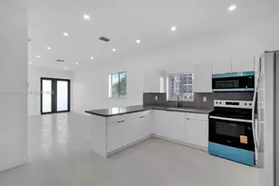 18316 SW 102nd Pl, Miami, FL 33157 - Photo 11