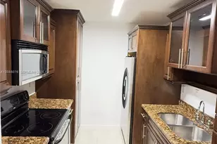 7121 Miami Lakes Dr, Miami Lakes, FL 33014 - Photo 13
