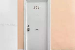 536 14th St, Miami Beach, FL 33139 - Photo 5