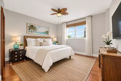 90 Edgewater Dr #PH10, Coral Gables, FL 33133 - Photo 5