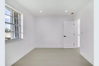 13078 NW 10th St, Miami, FL 33182 - Photo 27