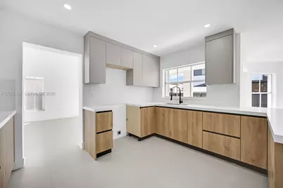 13078 NW 10th St, Miami, FL 33182 - Photo 17