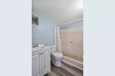 890 NW 65th Ave, Plantation, FL 33317 - Photo 5