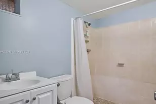 890 NW 65th Ave, Plantation, FL 33317 - Photo 5