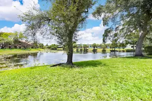 9022 NW 28th Dr, Coral Springs, FL 33065 - Photo 15