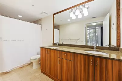 6305 Indian Creek Dr #4D, Miami Beach, FL 33141 - Photo 9