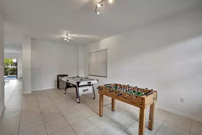 657 NE 191st St, Miami, FL 33179 - Photo 15