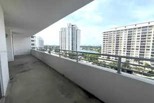 5555 Collins Ave, Miami Beach, FL 33140 - Photo 9