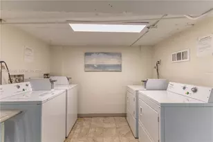 742 10th St, Miami Beach, FL 33139 - Photo 7