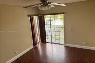 10521 Mahogany Key Circle, Miami, FL 33196 - Photo 3