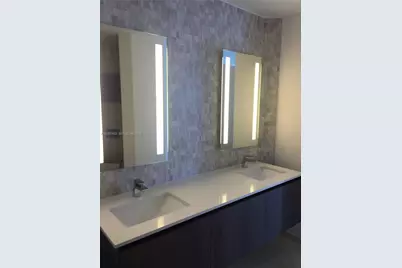 68 SE 6th St #2202, Miami, FL 33131 - Photo 13