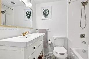 2221 Buttonwood Ave, Pembroke Pines, FL 33026 - Photo 21