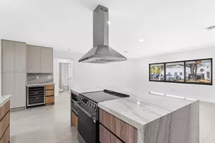 610 NE 164th Terrace, Miami, FL 33162 - Photo 9
