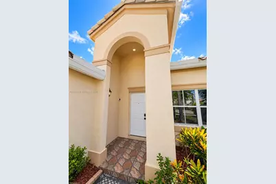 908 Tanglewood Cir #908, Weston, FL 33327 - Photo 5