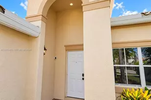 908 Tanglewood Cir, Weston, FL 33327 - Photo 5