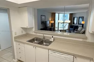17375 Collins Ave, Sunny Isles Beach, FL 33160 - Photo 9