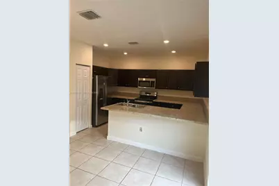 9373 W 33rd Way #9373, Hialeah, FL 33018 - Photo 3