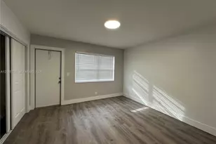 2300 Madison St, Hollywood, FL 33020 - Photo 9