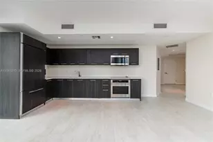 45 SW 9th St, Miami, FL 33130 - Photo 17