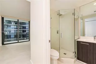 45 SW 9th St, Miami, FL 33130 - Photo 13