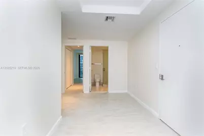 45 SW 9th St #1606, Miami, FL 33130 - Photo 9