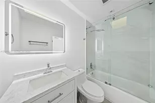 536 Hibiscus Dr, Hallandale Beach, FL 33009 - Photo 21