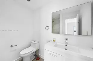 536 Hibiscus Dr, Hallandale Beach, FL 33009 - Photo 23