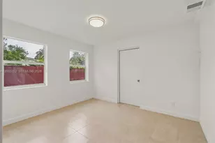 5820 NE 2nd Ave, Oakland Park, FL 33334 - Photo 17
