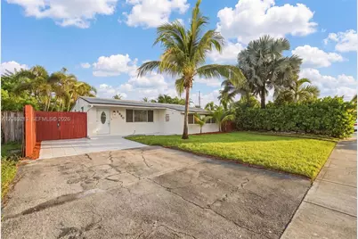 5820 NE 2nd Ave, Oakland Park, FL 33334 - Photo 1